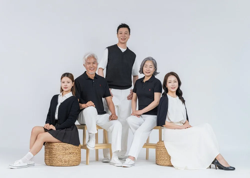부모님과 자녀·손주까지 담은 세대 가족사진
